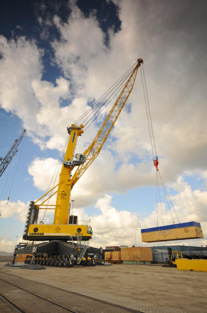 Heavy Lift Crane by RHB Stevedoring and Warehousing Rotterdam